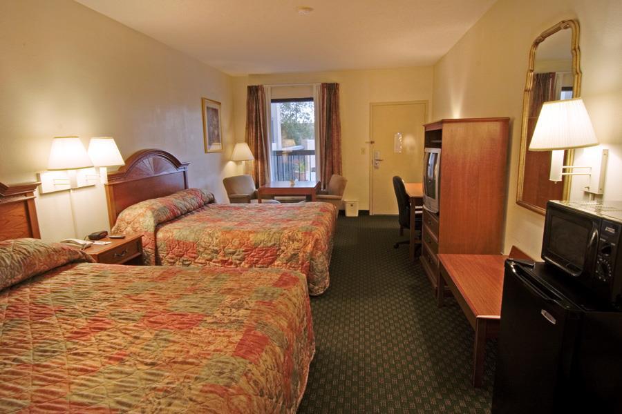 Best Western Emporia Room photo